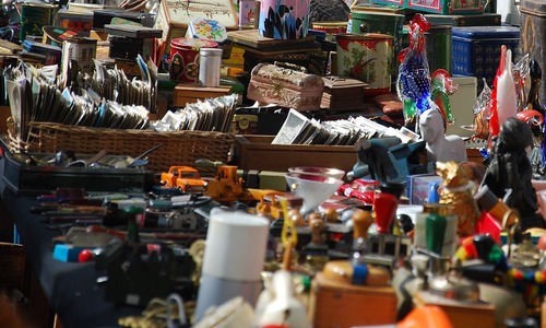 Rommelmarkt bij dorpshuis De Tille